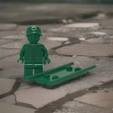 LEGO Green Army Man Minifigure - 7595 Toy Story - Medic