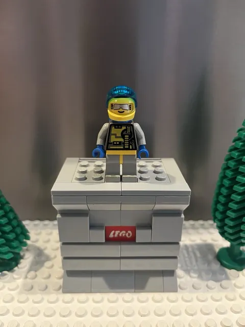 LEGO Space - Unitron Chief Minifigure sp049 - From Sets 6991 1793 1789 1787