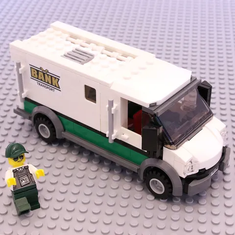 LEGO Train City Armure Banque Espèces Camion Sécurité Van De Cargo 60198 Neuf