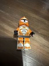 LEGO Star Wars Clone Trooper Orange & White Minifigure with Orange Helmet