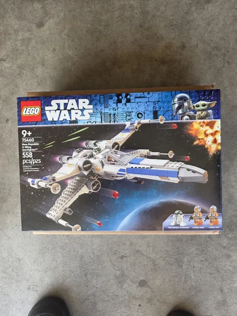 LEGO #75460 Star Wars: New Republic X-Wing Starfighter
