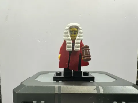 LEGO Judge white hair gavel red robe Collectible series CMF 9 minifigure