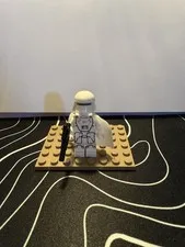 LEGO Star Wars First Order Snowtrooper Minifigure sw1053 with Cape 75249