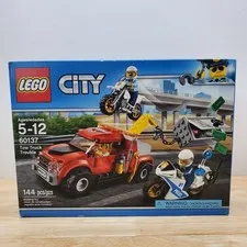 LEGO City - TOW TRUCK TROUBLE - 60137 -  NEW - Sealed - Retired 