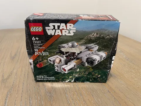 NEW LEGO Star Wars 75321 The Razor Crest Microfighter Retired Set box damage