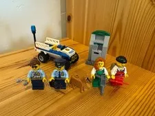 LEGO City Police Starter Set #60136  100% complete with 4 minifigures