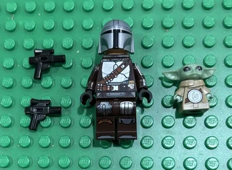LEGO Star Wars Mandalorian Grogu Detailed Brand New Minifigure from Sets 75451
