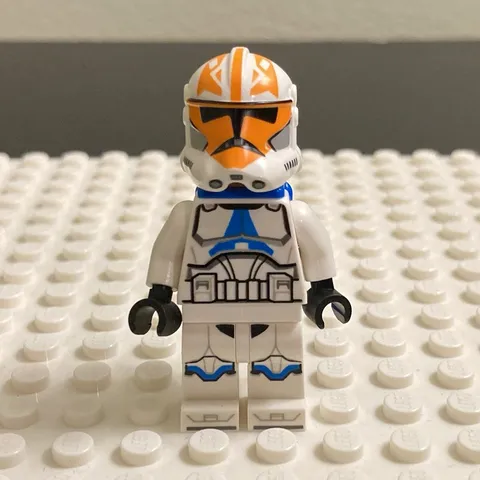 LEGO Star Wars 501st Ahsoka Clone Trooper Minifigure w/Blue Jetpack
