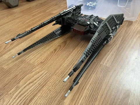 LEGO Star Wars 75179 Kylo Ren’s TIE Fighter No Minifigures