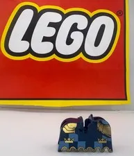 Lego Horse Barding, Ruffled Edge with Gold Crowns and Gold Plate Armor 2490pb07