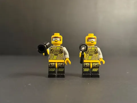 VINTAGE  LEGO ROBO FORCE MINIFIGURE SPACE FIGURES