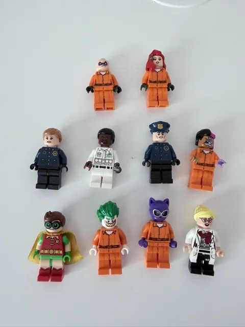 Lego Batman Movie Minifigure Lot Arkham Asylum (70912)