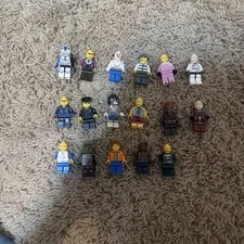 HUGE BULK LOT OF LEGO STAR WARS AND MUCH MORE