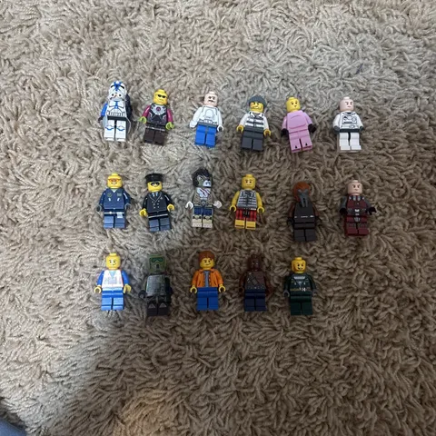 HUGE BULK LOT OF LEGO STAR WARS AND MUCH MORE