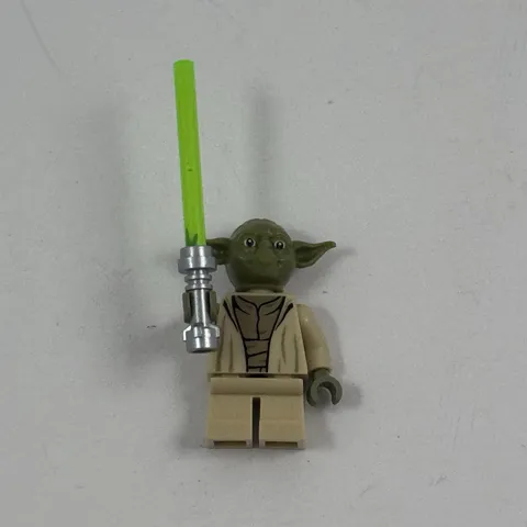 LEGO Star Wars Yoda Minifigure sw1288 Olive Green Open Robe Small Creases 75360