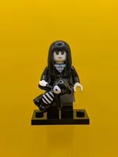 Spooky Girl col12-16 Series 12 (Complete Set with Stand and Accessories) Cmf Leg