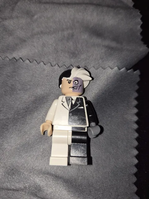 LEGO Batman Two-Face Minifigure Original Line 2006-- 2008