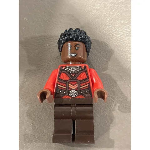 Lego Nakia Red Top Minifigure #sh0467 Set #76100 Royal Talon Brand New