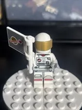 Lego Series 15 Astronaut Minifigure - Retired Collectible 71011 CMF Rare