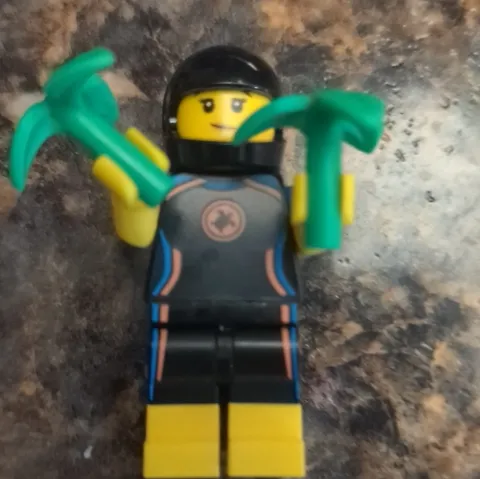 LEGO Minifigure Female Helmet Diver Yellow Head Black Helmet w/ 2 Green Pickaxes