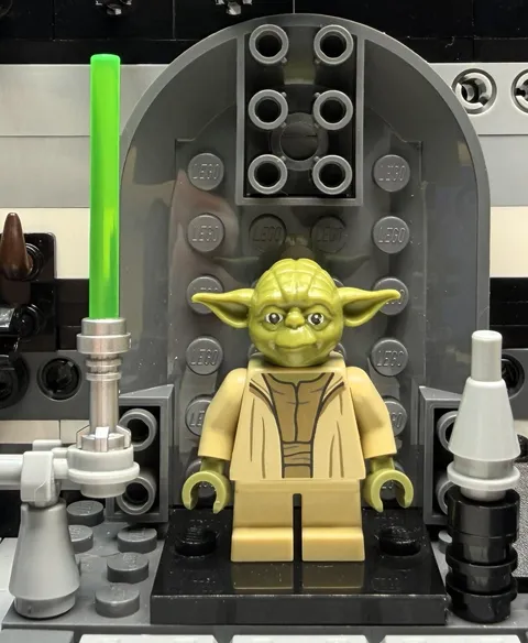 LEGO Star Wars Yoda sw0707 Minifigure with Green Lightsaber