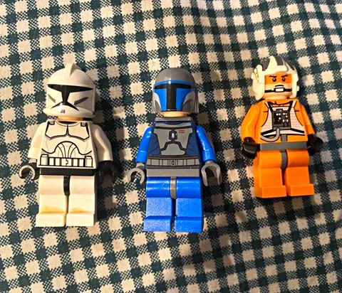 LEGO Star Wars Minifigure Lot of 3 w/ Helmets Clone Trooper Mandalorian Pilot