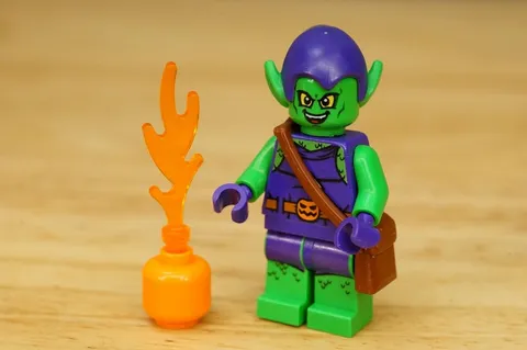 LEGO Minifigure Spider-Man Green Goblin sh0196 Flaming Pumpkin 2015 Marvel Comic