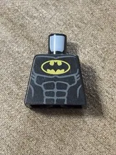LEGO BATMAN TORSO PIECE BLACK SUIT YELLOW EMBLEM SUPER HEROES BODY PART