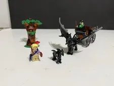 LEGO Harry Potter: Hogwarts Carriage and Thestrals (76400) Adult Owned