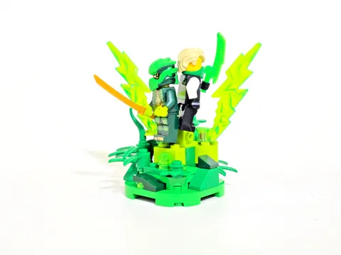 LEGO® Ninjago Lloyd Dragons Rising Minifigure & Skybound Lloyd