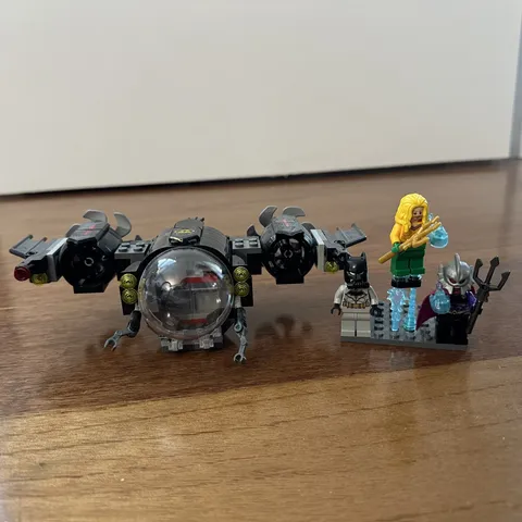 LEGO DC Super Heroes - Batman Batsub and the Underwater Clash (76116) 