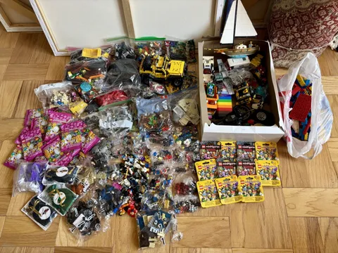LEGO Huge mixed lot, authentic, tons of premium minifigs as shown new and used