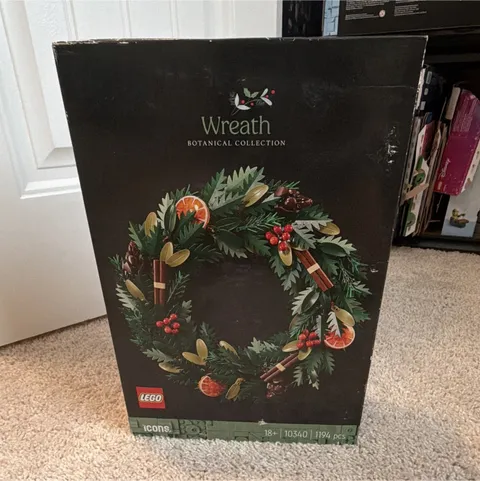 LEGO Icons Botanical Collection Wreath 10340 Building Set, 1194 Pieces, 18+