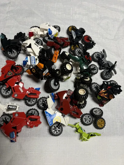 LEGO Lot Of 17 Motorcycle Dirtbike Street Bike Tires Parts Minifigure Bundle
