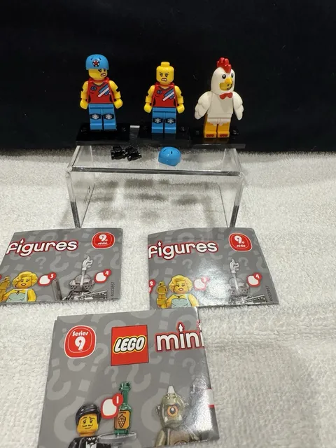 Lego Series 9 2 Roller Derby Girl Chicken Suit Guy Lot Of 3 Leaflets Baseplate