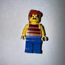 LEGO Pirate Minifigure Red/White Stripes Shirt Red Bandana pi043 6254 1481 6276