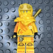 LEGO Gold Armor Minifigure Character with Helmet and Cape Plastic Figure