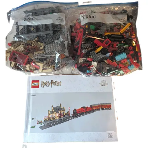 LEGO Harry Potter: Hogwarts Express & Hogsmeade Station (76423)