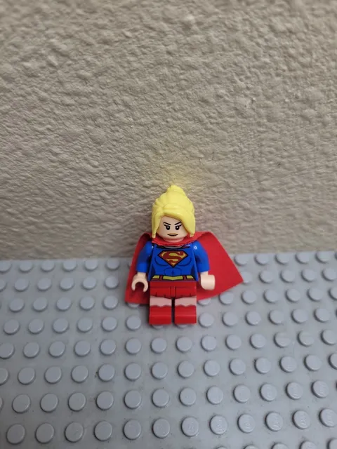 LEGO DC Superheroes Supergirl Minifigure  (76040) Sh0157 2014