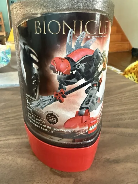 LEGO BIONICLE: Rahkshi Turahk (8592) 100% Complete W/ Canister And Instructions