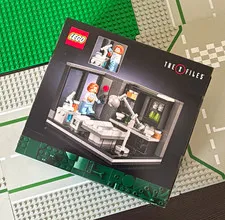LEGO Ideas The X-Files Scully's Lab 40896 Complete Set 221 pcs 18+
