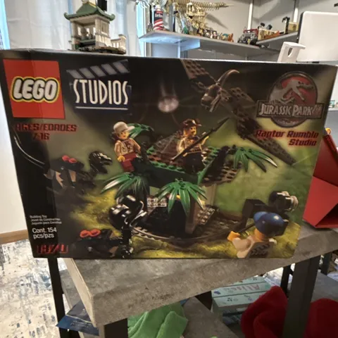 LEGO Studios Jurassic Park III 1370 Raptor Rumble Studio Set 154 pcs Box 2001