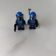 Two Lego Star Wars Madalorian Warriors + Rifles In Mint Condition