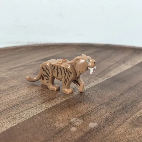 LEGO Saber Tooth Tiger Minifigure City 60193 Brown Stripes bb0787c03pb01