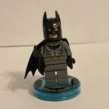Batman LEGO Dimensions DC Superheroes Minifig Figure & Tag Base W/Bat-O-Rang