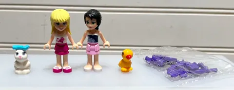 LEGO Friends 2 mini Figures White Bunny Rabbit, bird and accessories