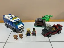 LEGO CITY: Police Dog Van (4441) Near Complete Set w/ Minifigures