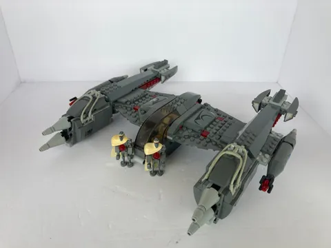 Lego Star Wars 7673 Magna Guard Starfighter Complete - Rare, retired set w/ figs