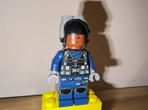 LEGO Minifigure ACU Pilot Jurassic World Free Shipping W/ Combined Shipping!