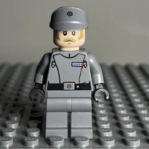 LEGO Minifigure -  Imperial Recruitment Officer - sw0913 - 75207 - 3H